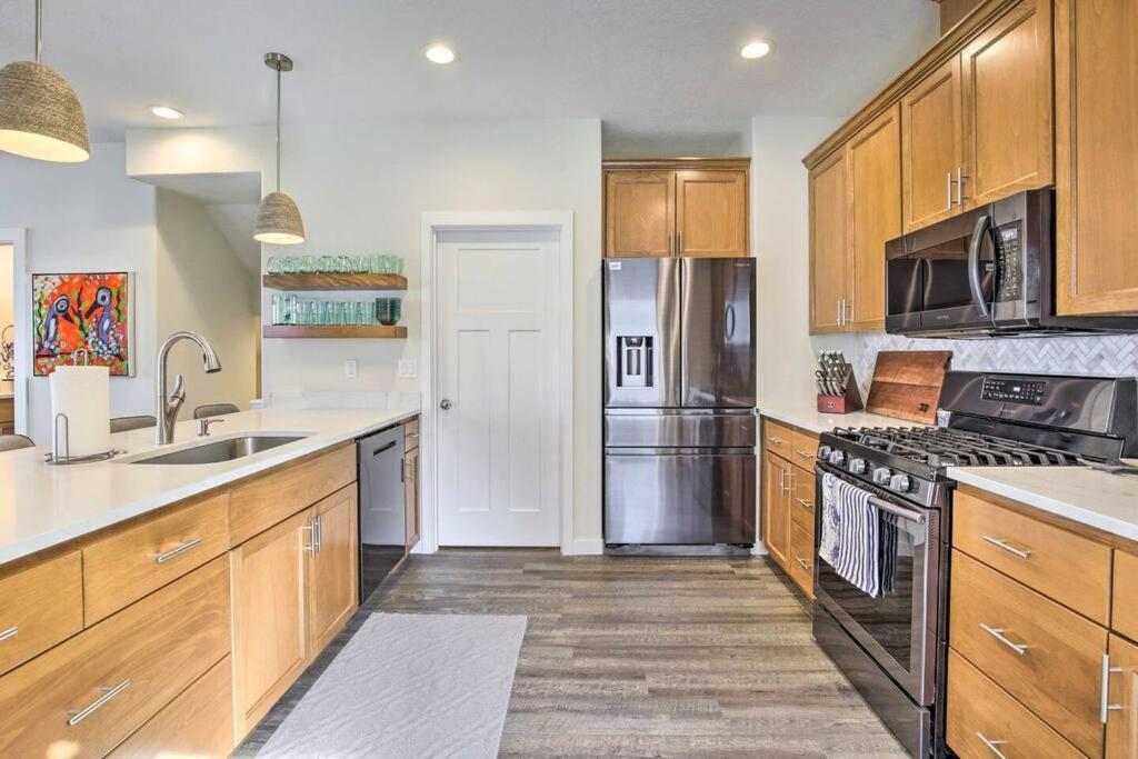 Modern Oregon Retreat W/ Deck, Hot Tub, Ocean View 덴포 베이 외부 사진