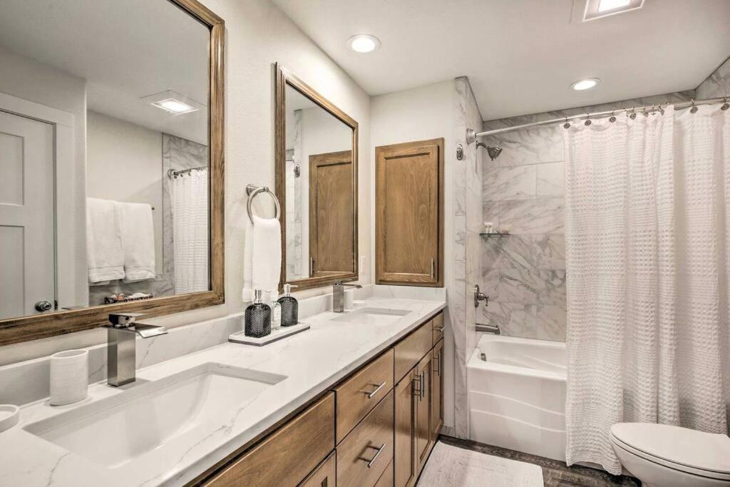 Modern Oregon Retreat W/ Deck, Hot Tub, Ocean View 덴포 베이 외부 사진
